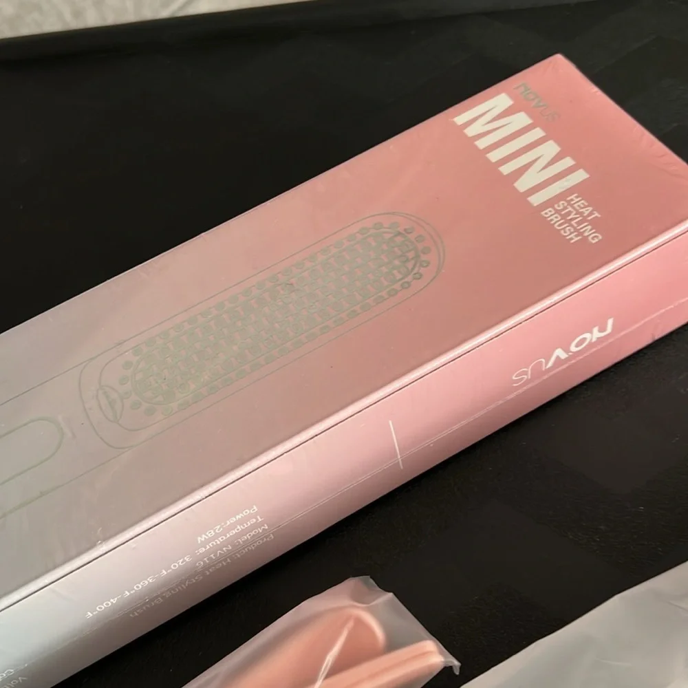 Pink Mini Hair Straightener Brush Comb‎ 3 Temp Settings & Dual Voltage #HA4